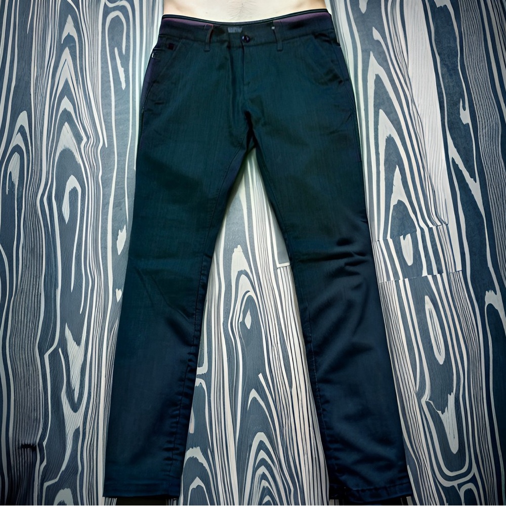 NEW & UNWORN - G Star Raw ‘Bronson’ skinny chinos - unused film shoot spares